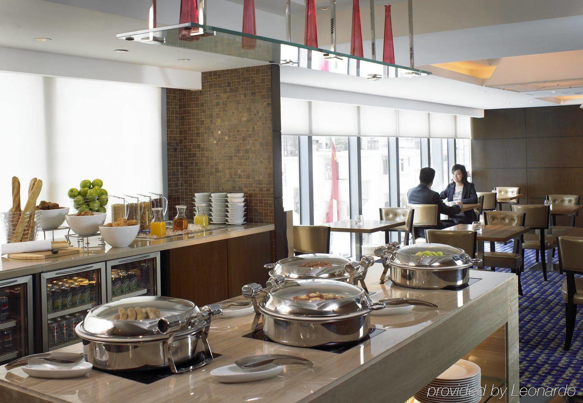 Khách sạn Courtyard By Marriott 4*